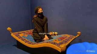 极品颜值网红女神下海，白皙美腿一脸淫荡，展示美脚揉搓粉穴，翘起屁股振动棒抽插，娇喘呻吟嗲嗲很是诱人