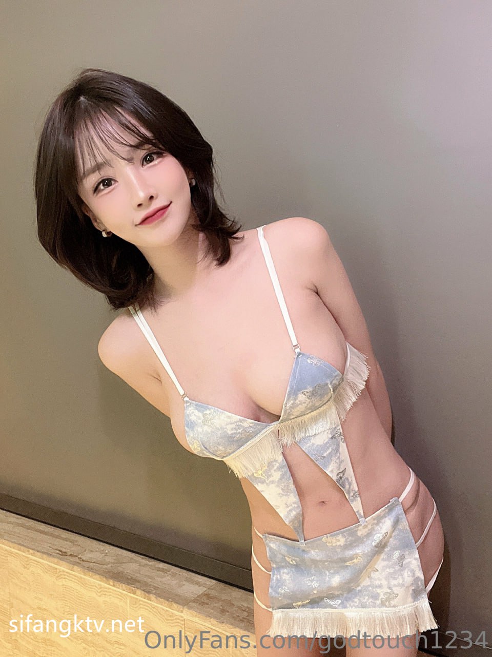 【2023_02_14】I_was_exposed_naked_in_the_wild_and_poisoned❤.m4v